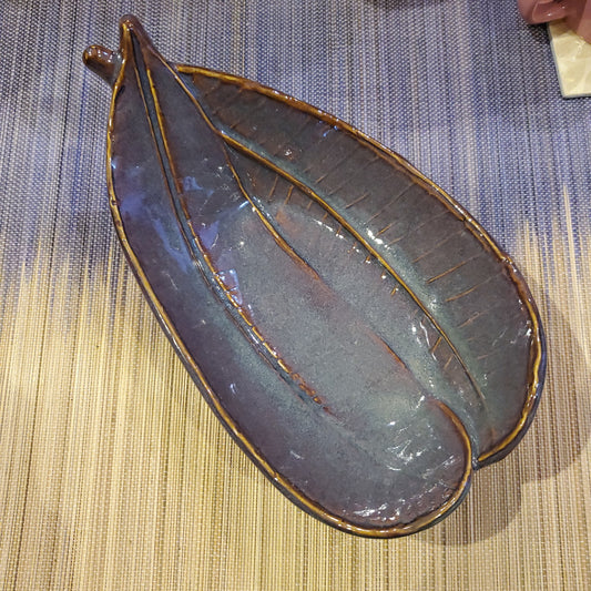 Two Leaf Bowl 8 inch   - Vietnam